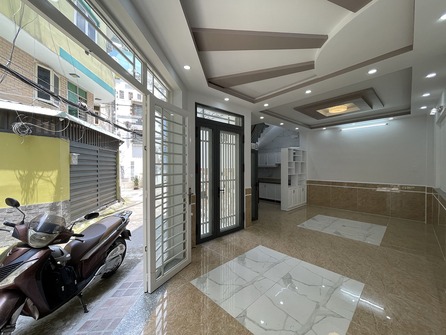 Bán nhà đường Lê Văn Sỹ quận Phú Nhuận tuyệt phẩm 4 lầu (căn góc)  mới 100% khu dân cư cao cấp - Giáp quận 3